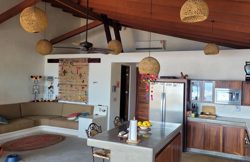 Troncones Villa | NEW ! 2-bedroom Villa with WiFi, AC in Beautiful Troncones