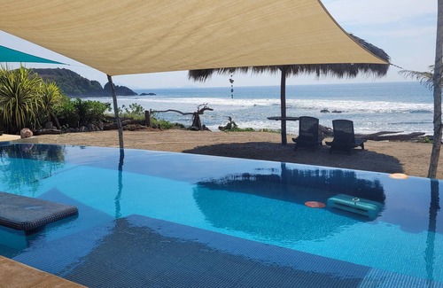 Troncones Villa | NEW ! 2-bedroom Villa with WiFi, AC in Beautiful Troncones