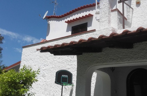 San Felice Circeo Villa | Tranquil 2-Level House Close to Services and Ocean Views