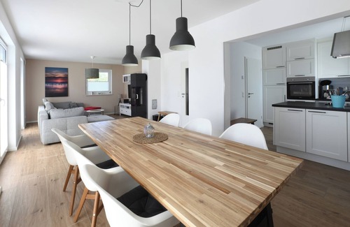 Wiek House | Beachside Holiday Home with Pool, Sauna & Free WiFi
