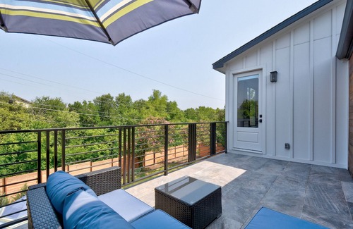 Galindo House | Experience a Relaxing Getaway in South Austin's New Home