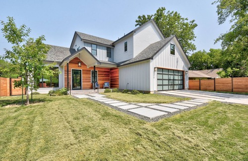 Galindo House | Experience a Relaxing Getaway in South Austin's New Home