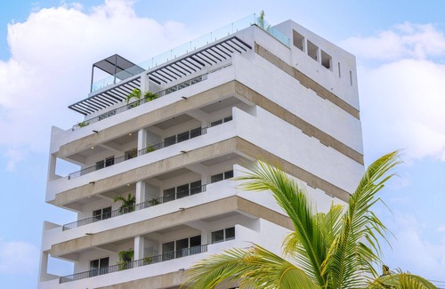 Manzanillo Apartment | Modern 2BR Apartment with Rooftop and Infinity Pool