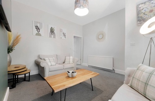 Darlington House | NEW! 2BR in Darlington