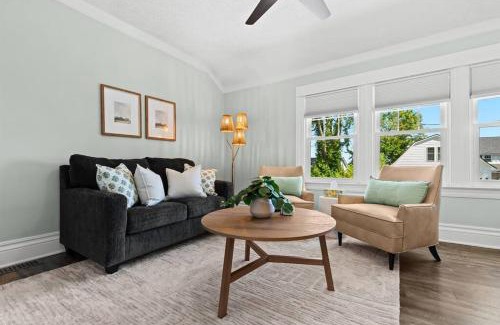 New Baltimore Apartment | Inviting 2BR Retreat Steps from Lake at Anchor Bay