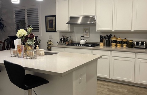 Peoria House | Beautiful 3-Bedroom Home near Lake Pleasant & Amenities