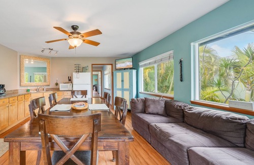 Kailua Apartment | Cozy 3-Bedroom Retreat with Pool & Steps to the Beach