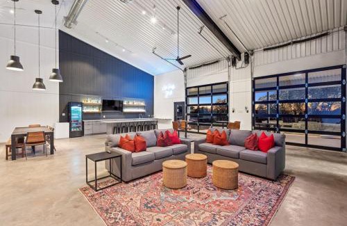 Dripping Springs House | Discover 3 Fun Properties on 10 Acres for Family Getaways