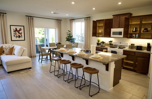 Visalia House | Bright 3B Home with Hot Tub Near Sequoia & EV Charging