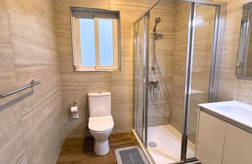 Gudja Apartment | New 3BR Apt-AC-Wi-Fi-Kitchen 4 mins away from airport