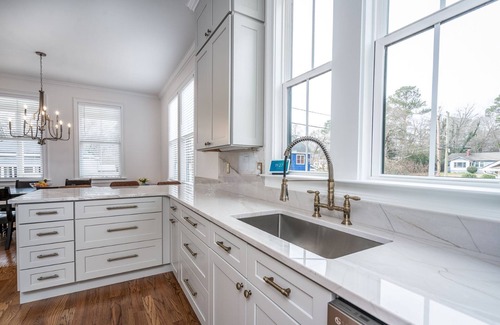 Athens House | Ideal 4 Bedroom Retreat in Normal Town, Athens GA