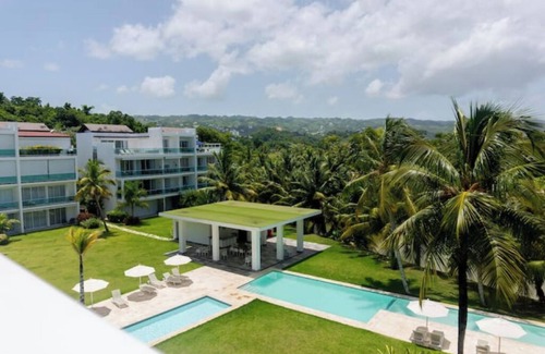 Las Terrenas House | New 4 BR PH with Jacuzzi & BBQ steps away from the beach LV 4302nn