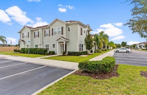 West Kissimmee House | New 4BDR House near Disney! 8979