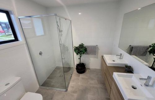Rouse Hill House | Modern 5-Bedroom Home in Rousehill - Guest Rated 9.5/10