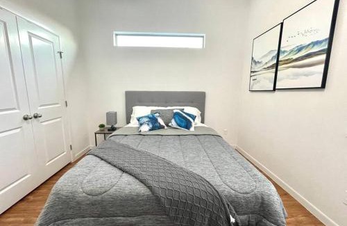 McAllen Apartment | Convenient Location: 5 Mins to Mall, Airport & Dining!