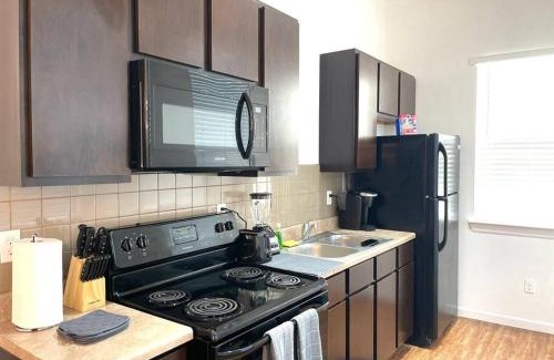 McAllen Apartment | Convenient Location: 5 Mins to Mall, Airport & Dining!