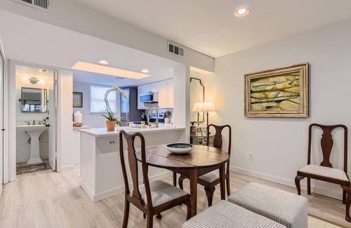 Westfield House | Convenient Stay in Tarrytown: 5 Mins to Downtown