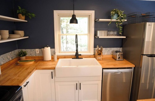Westerly House | NEW! 5 STAR Coastal Farmhouse - 3BR in Westerly! Moments to Watch Hill