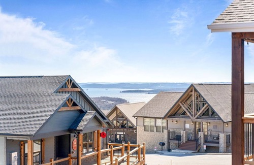 Indian Point House | Experience 6 BR Retreat with Pools, Hot Tub & Theater Room