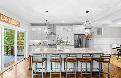 Mineral House | NEW 6BR Lakefront Lake Anna 5 Suites, Dock, Beach