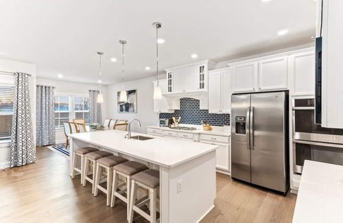 Lewes House | Beautiful 7BR House Steps from Beaches with Spa & Hot Tub