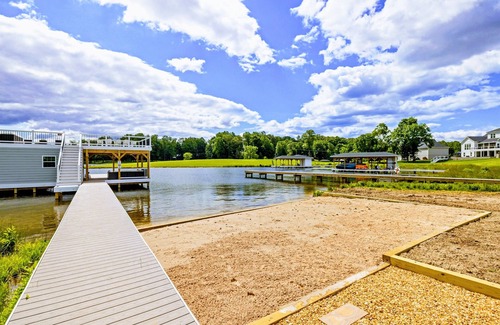 Mineral House | NEW 8BR Lakefront Lake Anna, Dock, & Swim Spa