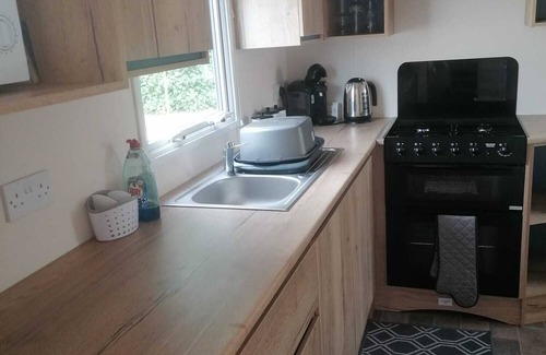 Burnham-on-Sea House | Inviting New Abi Coworth Caravan in Burnham on Sea