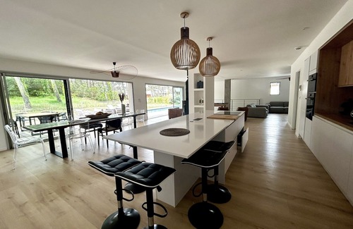 Seignosse Villa | Contemporary Villa with Pool & Ocean View - Rated 9.4/10