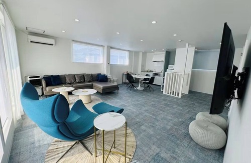 Hakata-ku Villa | New Airport Terrace House large roof balcony, pets allowed, 1 building, 2 floors, large private villa, parking, sauna.