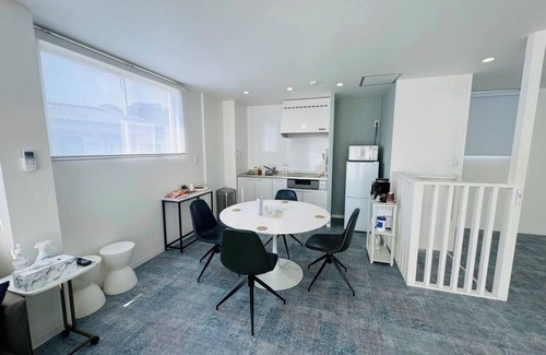 Hakata-ku Villa | New Airport Terrace House large roof balcony, pets allowed, 1 building, 2 floors, large private villa, parking, sauna.