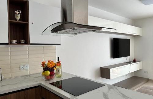 Mellieha Apartment | Bright and Inviting Apartment with Ocean View in Mellieha
