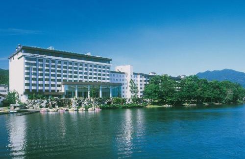Akankohan Hotel | Relaxing Retreat at New Akan Hotel with Spa & Dining