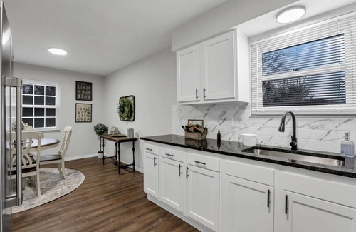 Summit Station House | New Albany Charmer - Over 1 Acre !