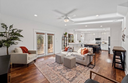 Dripping Springs House | Perfect Retreat: Gatherings & Fun on 10 Acres Await!