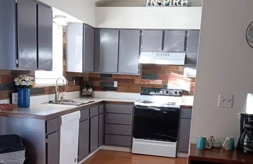 Windsor House | NEW Amazing location/central Windsor