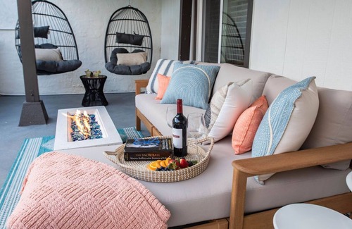 Golden Hill House | Unforgettable Paradiso Urbano: Pool, Spa & Game Room!