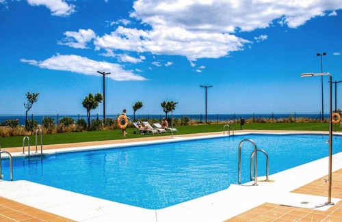 Puerto de la Duquesa Apartment | Bright 3-Bed Apartment Steps from Ecological Beach