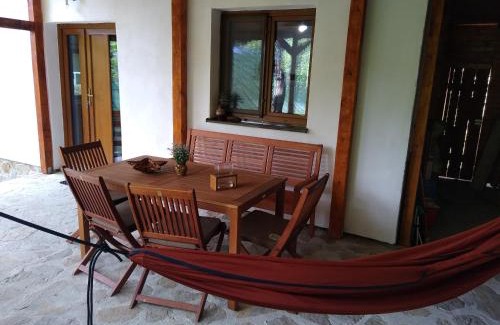 Brebu Nou House | Modern Two Bedroom House with Pet and Child Friendly Amenities
