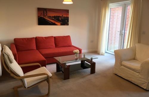 Andover House | Modern Comfort with Parking for Family-Friendly Stays