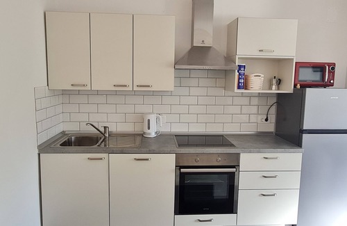 Bodesce Apartment | Modern Studio with Lake View and Pet-Friendly Amenities