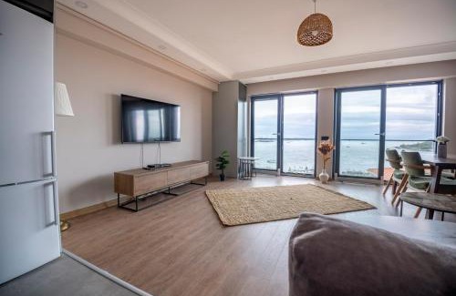 Kabatas Apartment | Modern Flat with Sea View - Pet Friendly & Family Welcome