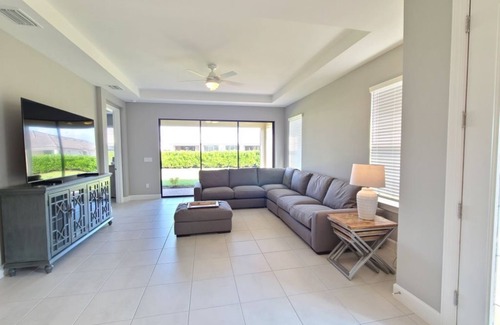 Naples Villa | Relaxing Sunny Villa Near Naples Beaches with Pool & Spa