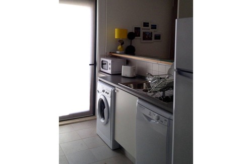 Pena House | New and Stylist Apartment with Parking in the heart of Lisbon