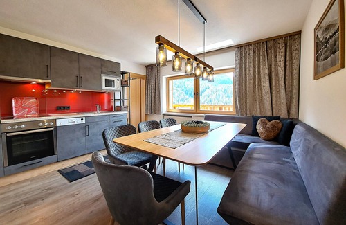 Ehrwald Apartment | Experience New Apart at Zugspitze: Spa, Hot Tub & More