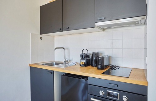 Silly-Gallieni Apartment | Cozy Apartment in Boulogne Overlooking "Les Passages"