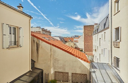Silly-Gallieni Apartment | Stylish Apartment in Boulogne with Unique Amenities