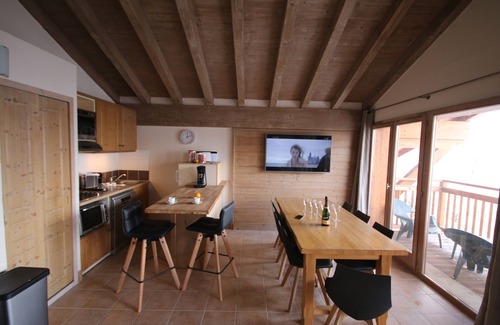 Bellentre Apartment | Cozy Chalet Les Coches: Ideal for 6-8 Guests in La Plagne