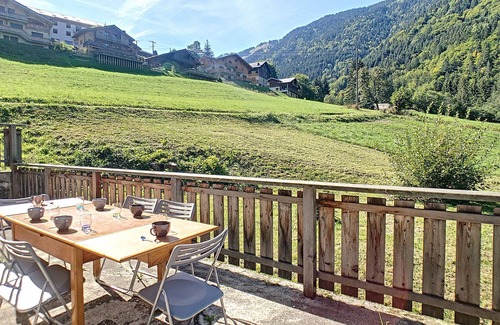 Saint-Jean-dʼAulps Apartment | Modern Apartment with Terrace in Saint Jean d'Aulps
