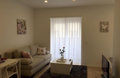 Hernals Apartment | Modern Apartment Just 10 Minutes from Downtown - Family Friendly
