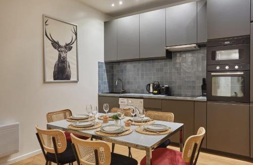 Saint-Vincent-de-Paul Apartment | Family-Friendly Apartment Near Gare du Nord & Montmartre